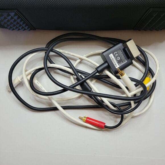 OEM Xbox Naki Game Console System Carrying Case Travel Bag Strap & 360 AV Connec - Picture 3 of 10